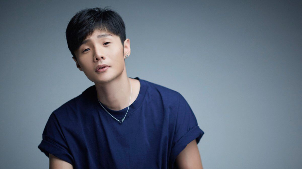 最尬宣传海报年少有为李荣浩