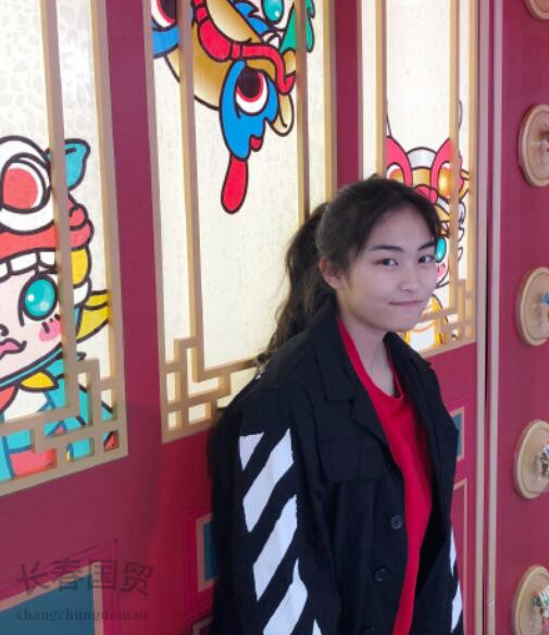 景岗山15岁女儿近照曝光,眉清目秀亭亭玉立