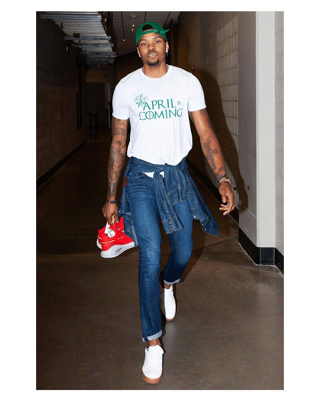 nba年入千万球星们的搭配,这也太朴素了吧