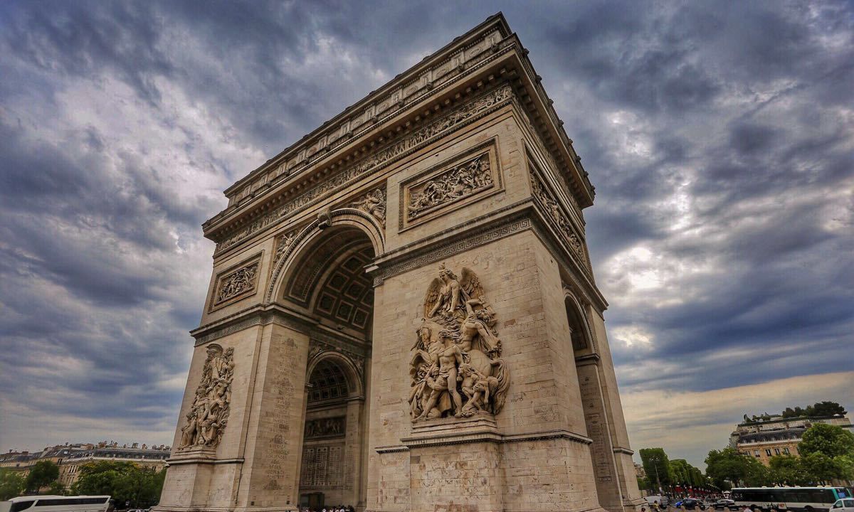 巴黎有凯旋门,河南农业大学也有仿凯旋门建筑