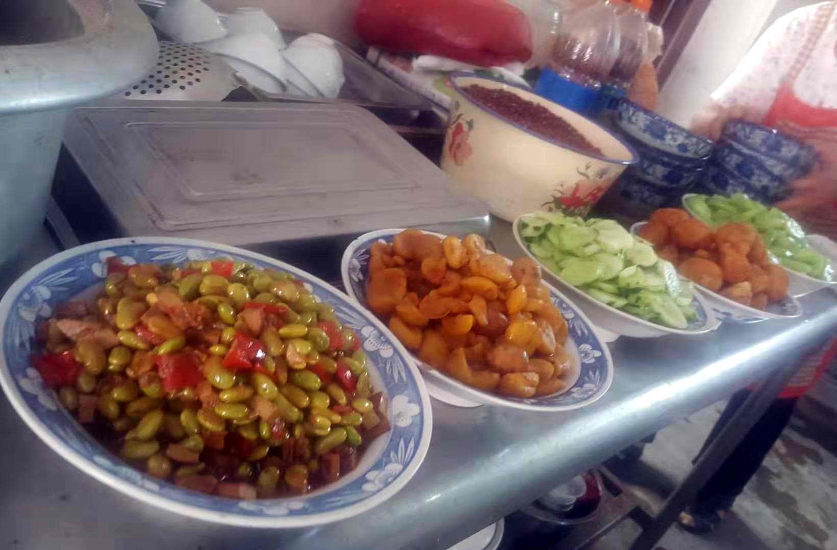 安徽芜湖:地藏王菩萨日去寺庙,一位老居士做的斋饭好吃有说法!