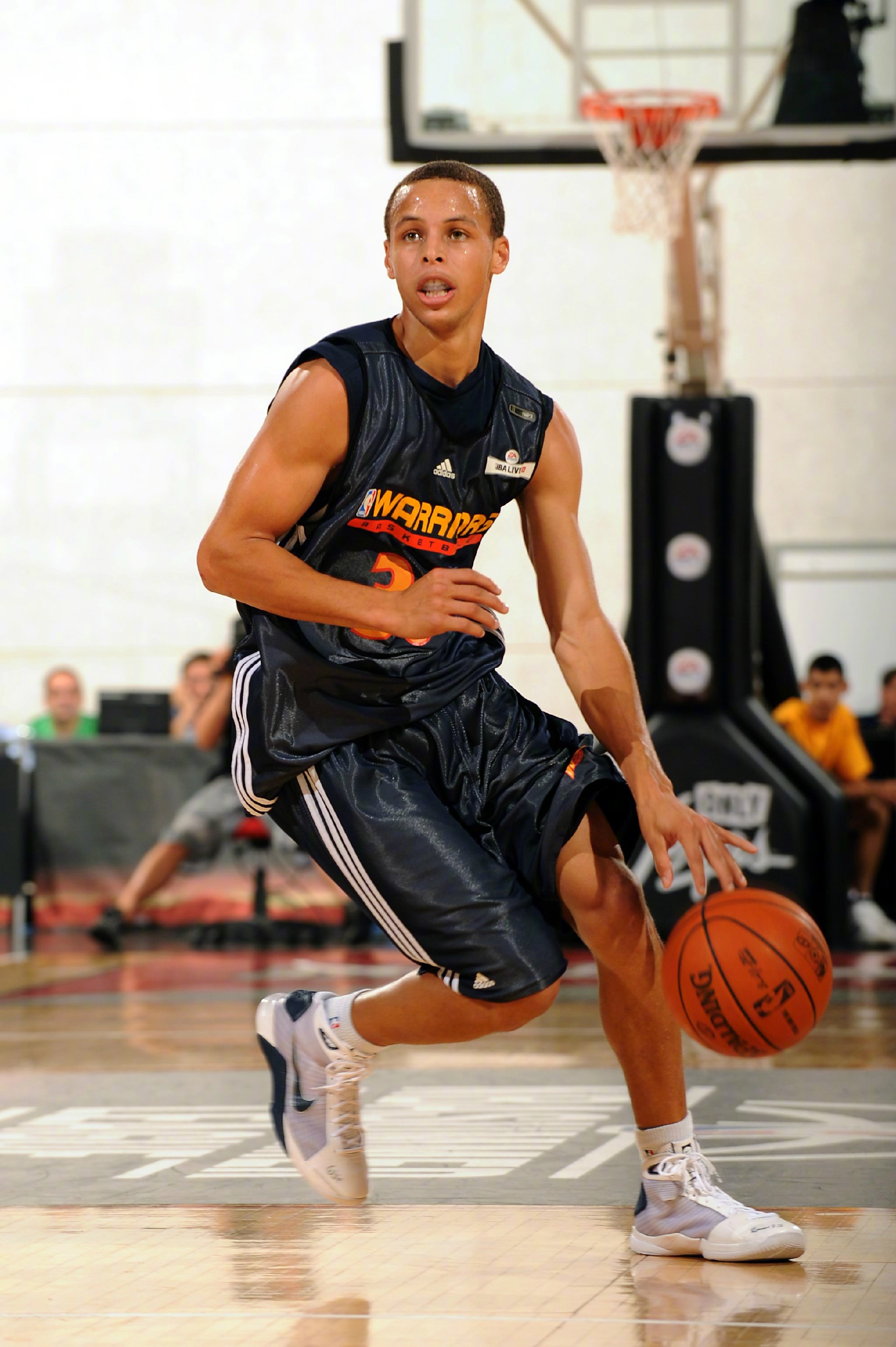 nba球星刚进联盟时候的模样太青涩了