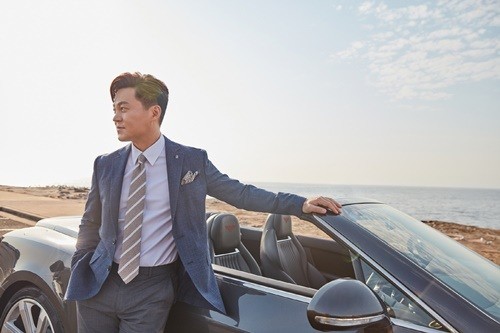 韩国艺人李瑞镇最新代言宣传照曝光