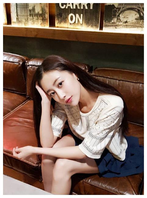 好看,对于的趋之若鹜,让人们不得不感叹生活是这样的美好,一条修身的