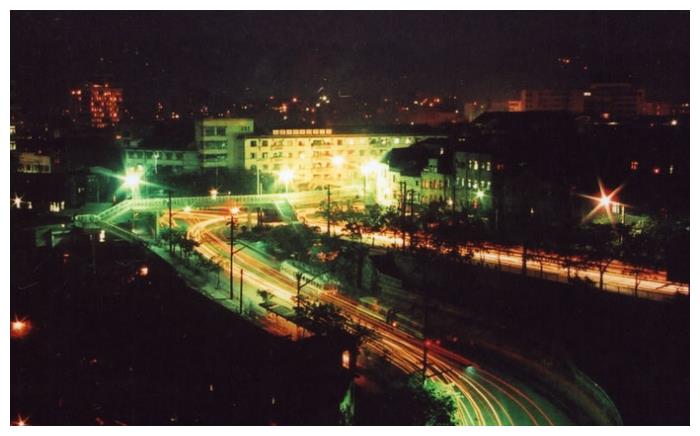 八十年代重庆的老照片,重庆崽儿顶起来