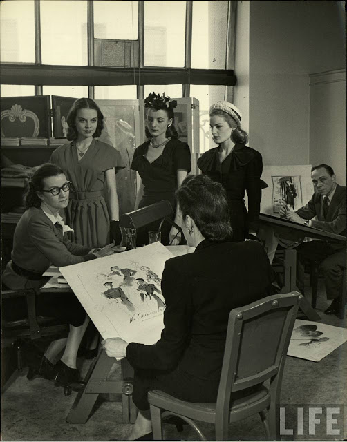 老照片:摄影师 nina leen 镜头下四十年代中期的美国女性(2)