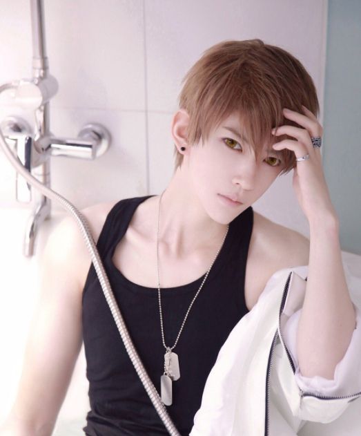 cos界大佬熊祁浴室照曝光,"老攻"美成这样!粉丝不淡定了!