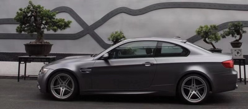 "操控王"宝马m3换了新装ax电光碳灰改色膜让你更犀利