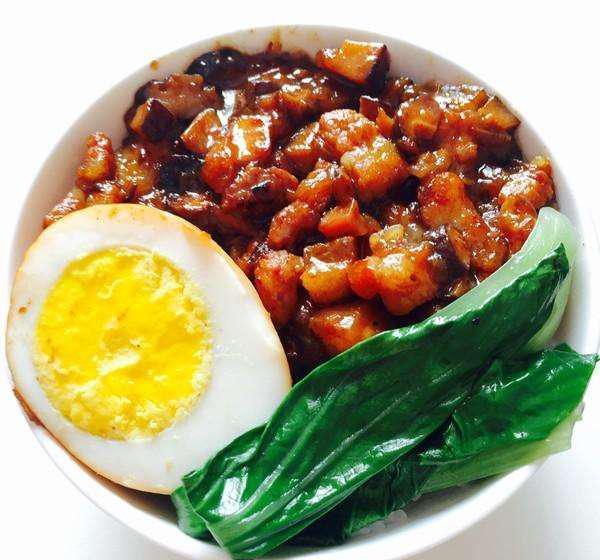 粤式餐厅必点卤肉饭,简单方法做卤水,做出正宗大师菜