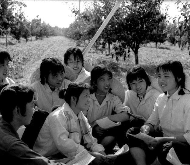 绝版珍藏：十张女知青老照片，带你看看不一样的芳华