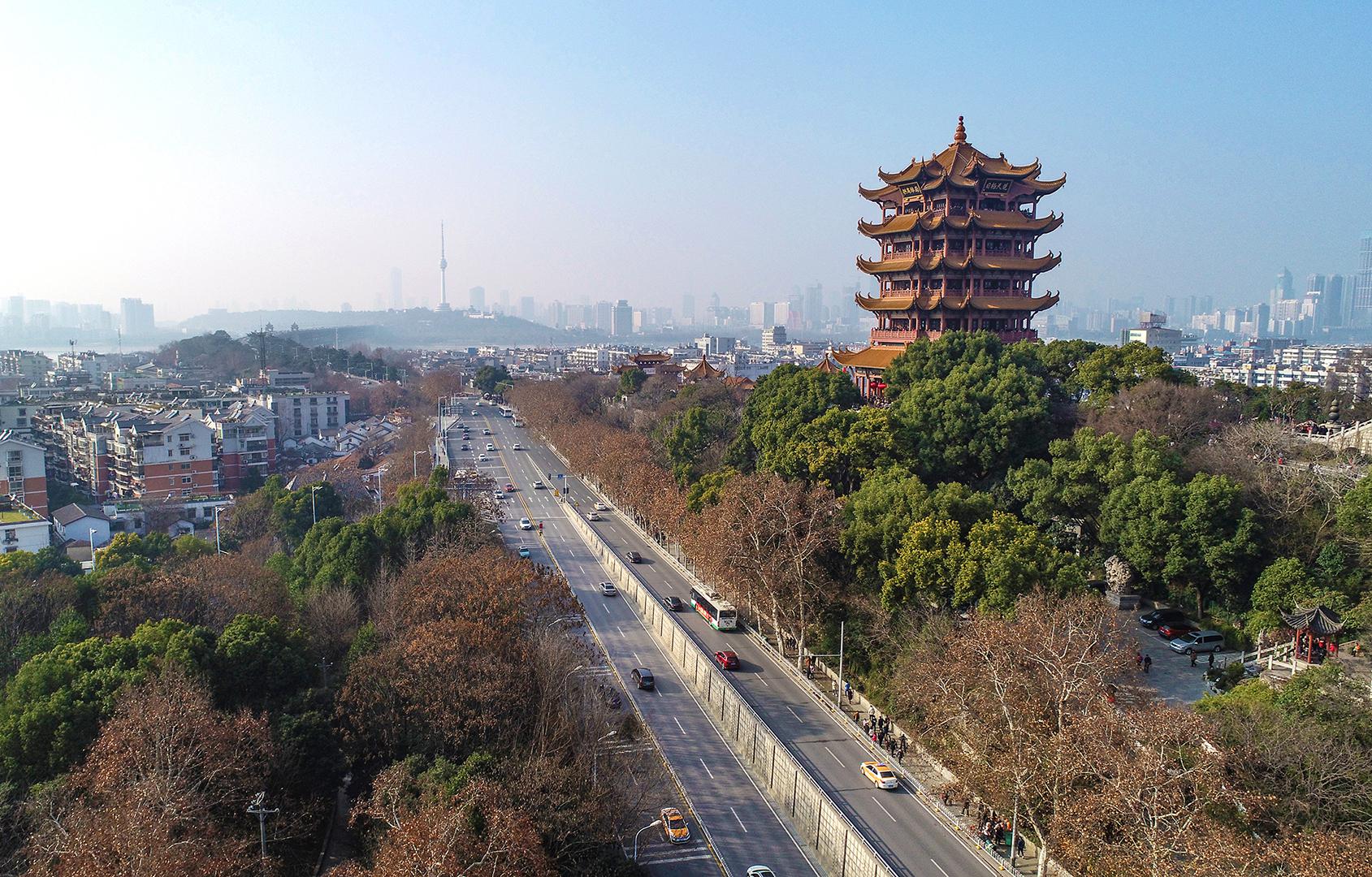 王正坤伞兵视角多维度航拍给大家展现了一个不一样的黄鹤楼