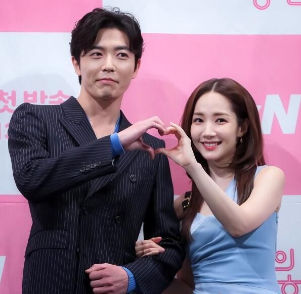 朴敏英&金材昱:出席《她的私生活》制作发布会,首先这对cp满分