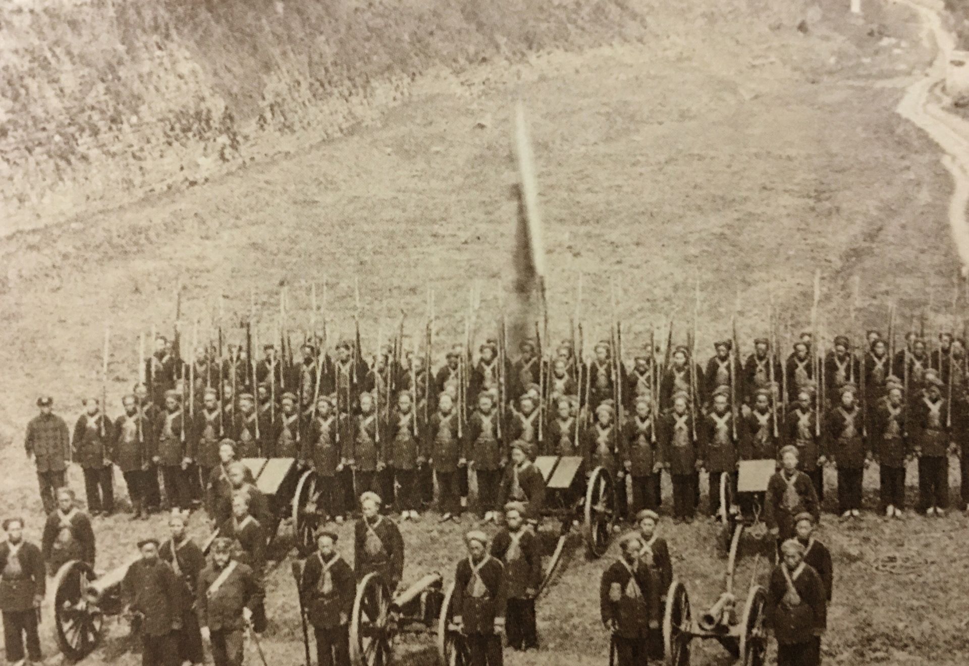 清末老照片看看真实的洋枪队和电视剧中有何不同