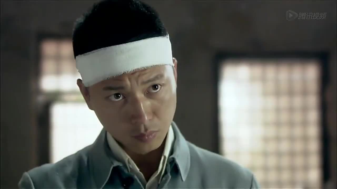 金戈不爽戴金花拦着发脾气猴子都害怕不愧是金爷