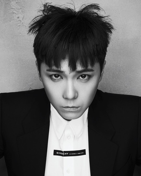 ftisland成员李洪基参军前一天拍摄杂志写真曝光