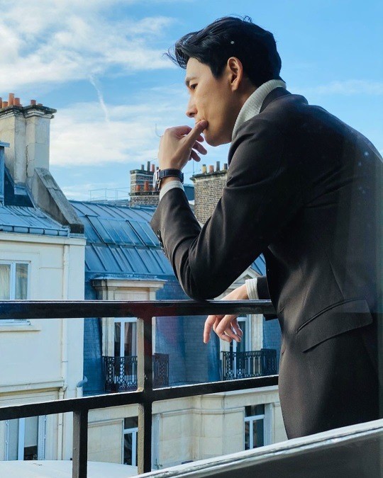 韩国艺人郑雨盛sns发照帅气容貌抢眼