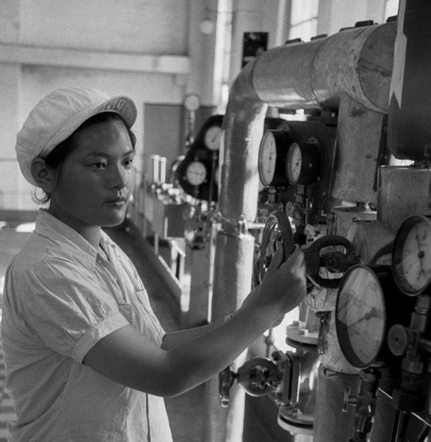 老照片:1956年的新疆 大漠风情 别具一格