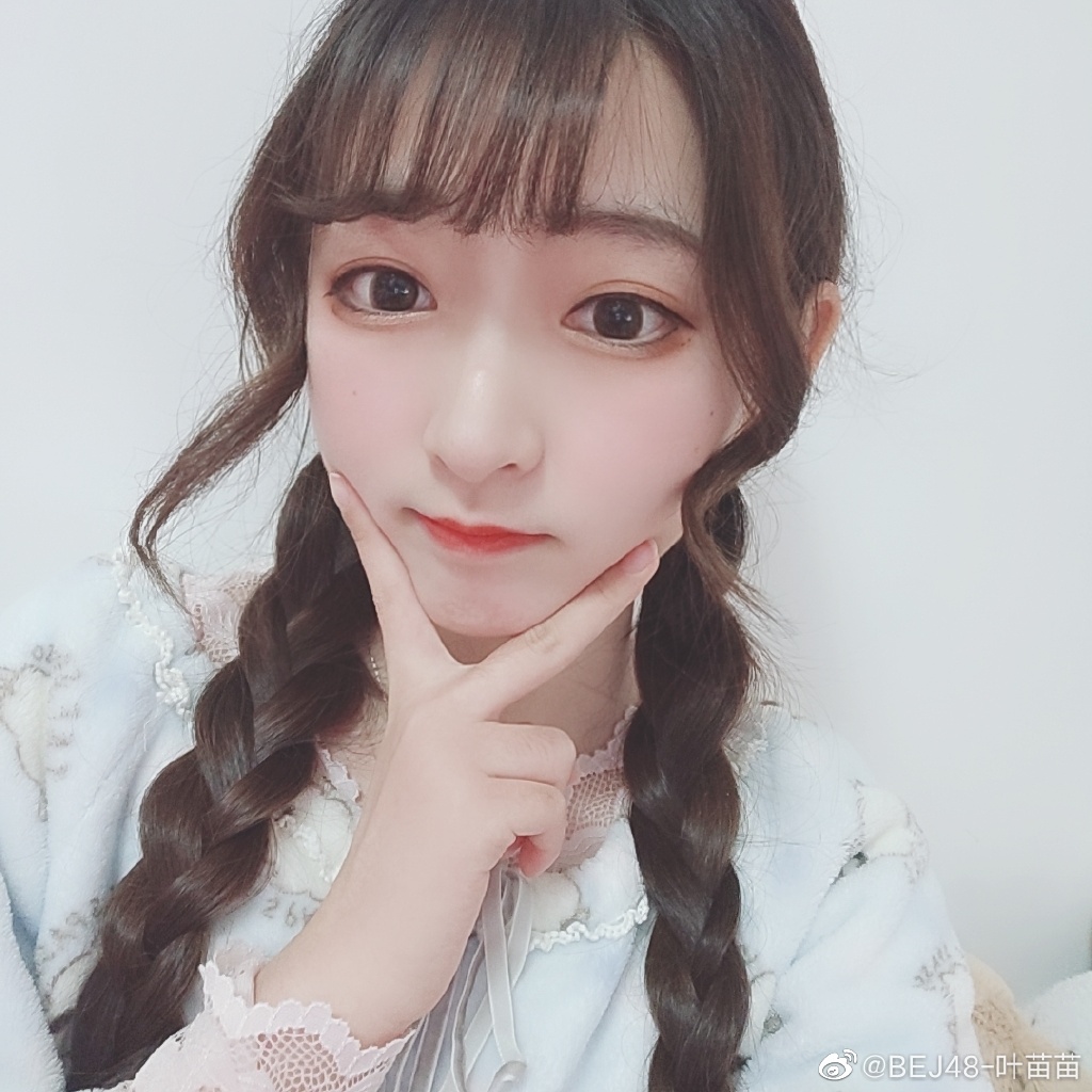 偶像美少女歌手bej48-叶苗苗迷人写真美照_高清图集_新浪网