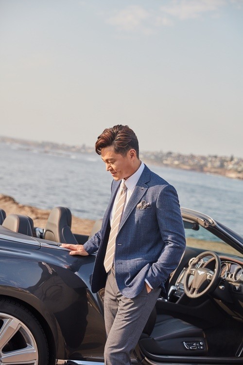 韩国艺人李瑞镇最新代言宣传照曝光