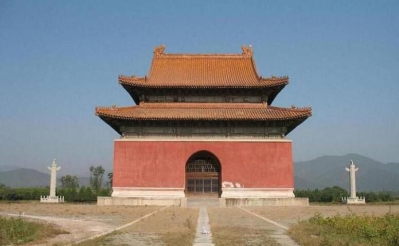 直击乾隆陵墓,裕陵地宫中的石刻精美绝伦,犹如艺术宝库