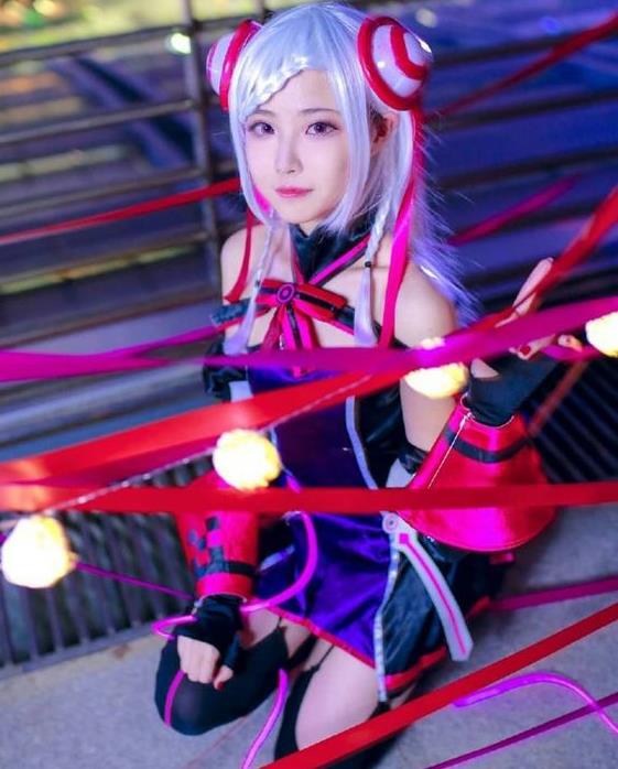 刀剑神域cosplay尤娜这绑红绳的手法看起来很面熟啊