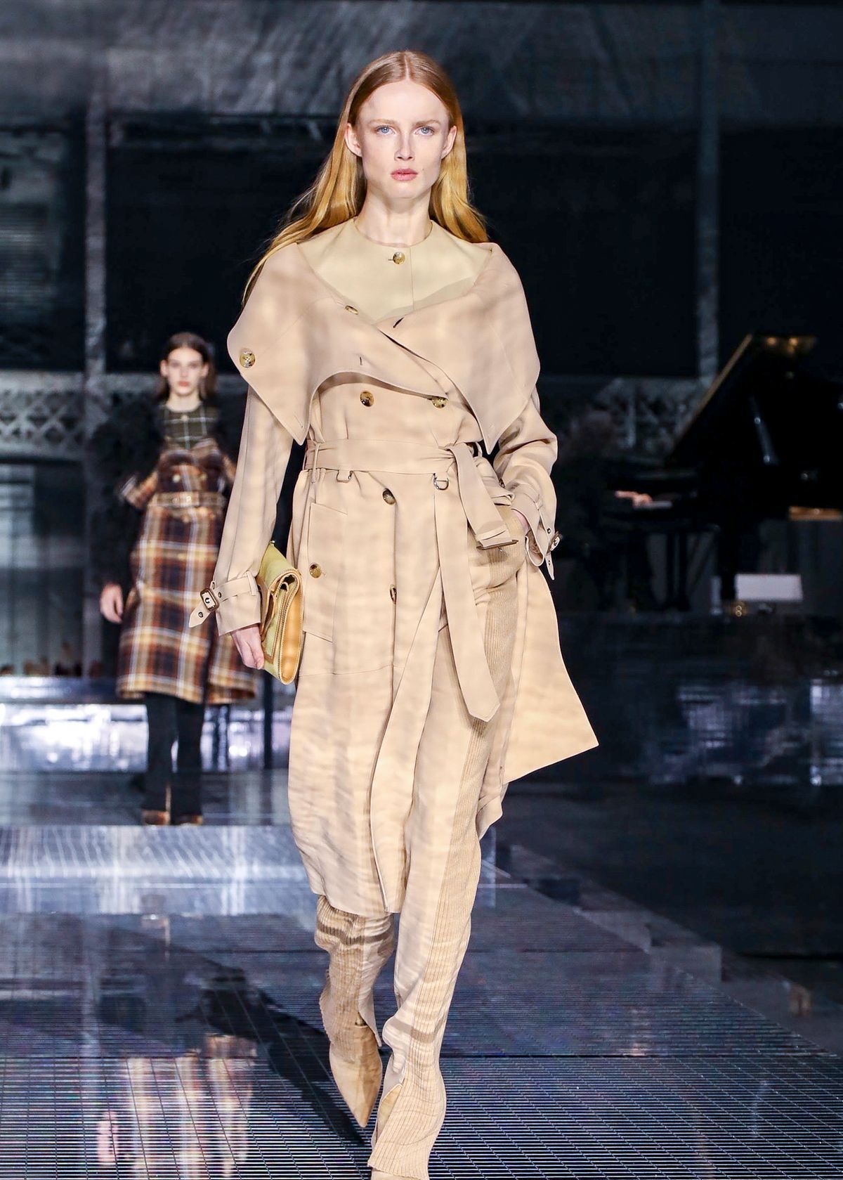 burberry 2020秋冬伦敦时装周,最具英国传统风格象征的奢侈品牌