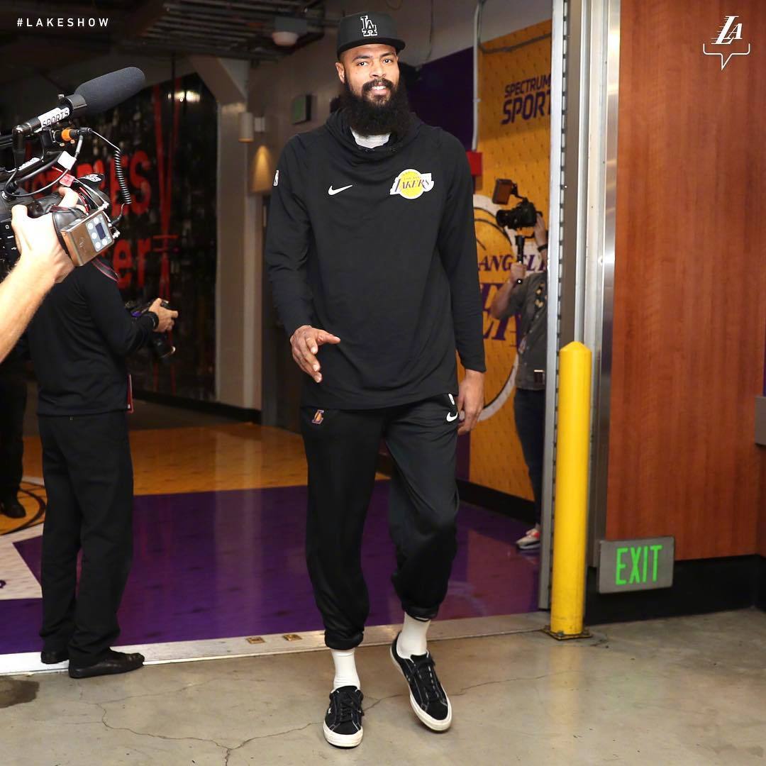 nba最霸气的球队,球员进场个个霸气侧漏!