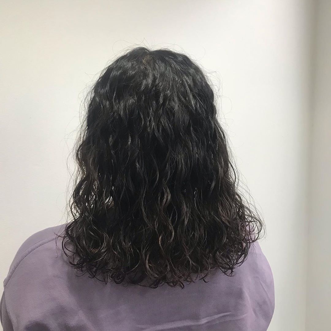 精选10款满头卷发型,头型长不好的就这样烫,今年很流行