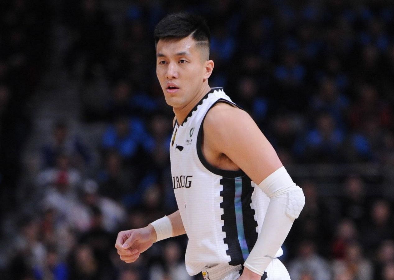 郭艾伦25 7,辽宁末节疯狂逆转上海,豪取15连胜!