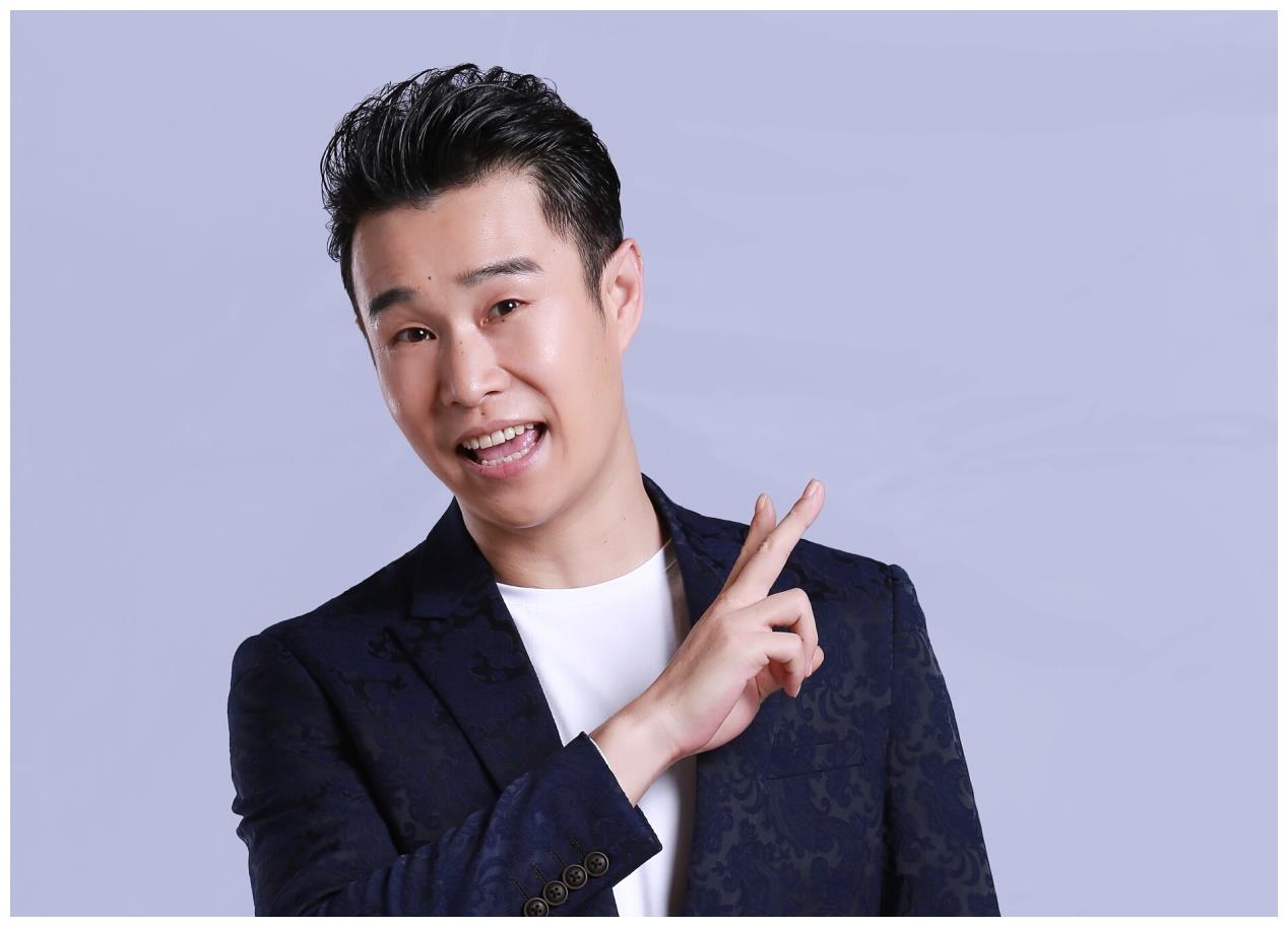 陈伟霆谈出道艰辛,小沈阳觉得现在的财富挺好的,两个人都不容易