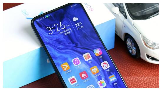 在2020年，选择一款4G手机还是5G手机，更为划算一点？__财经头条
