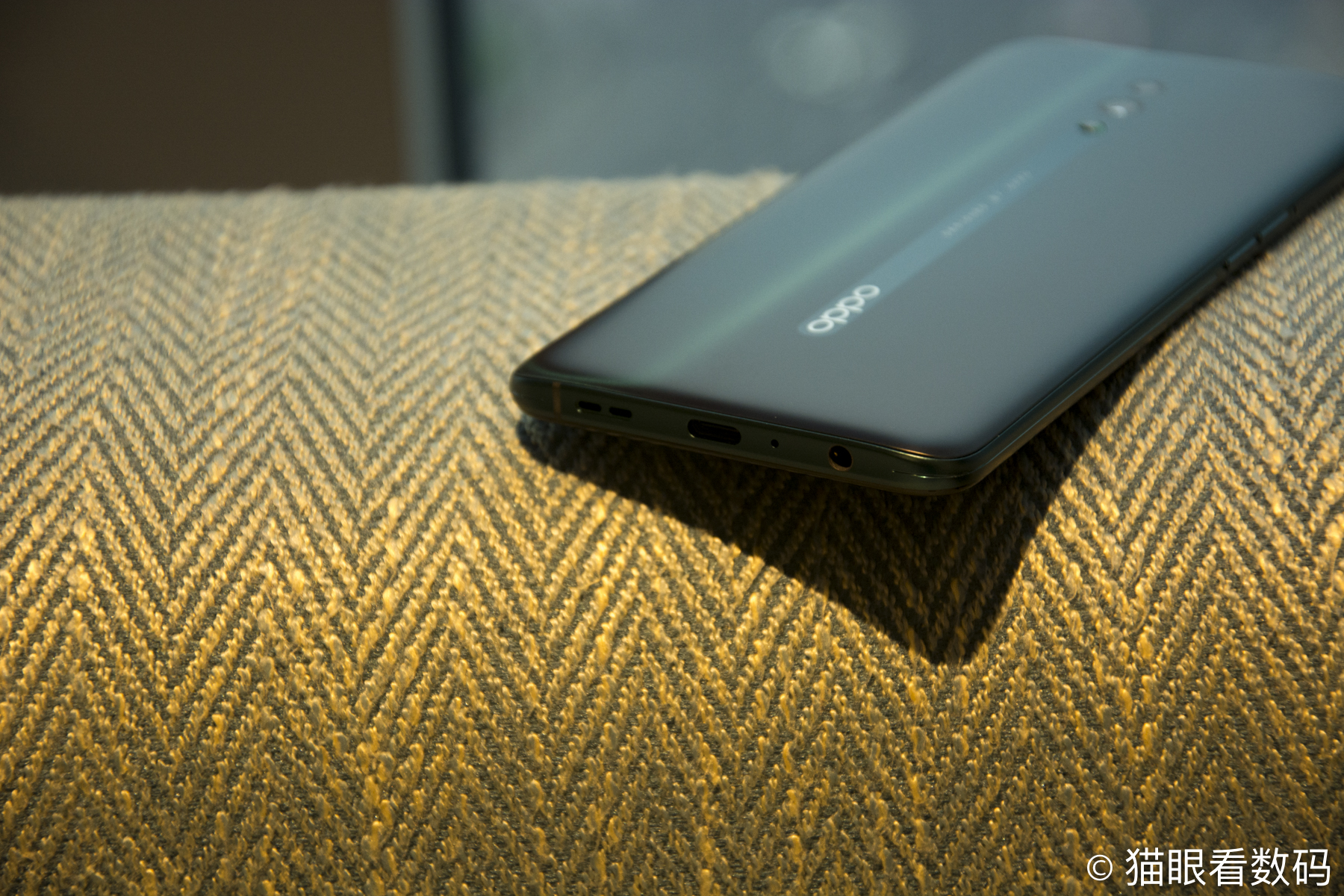 oppo reno开箱图赏 全面屏手机的又一次进化