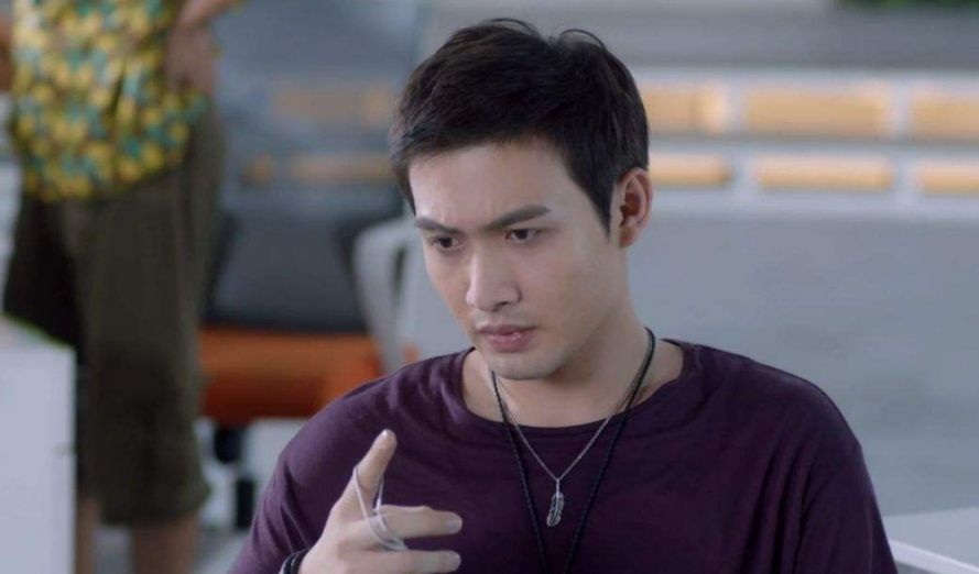 张彬彬是江苏无锡人,因参演青春偶像剧《微时代》而步入演艺圈,2016年