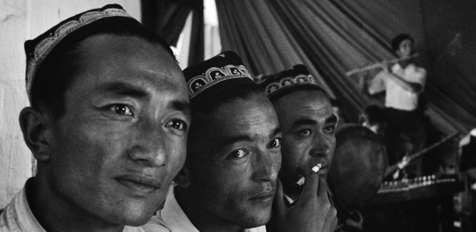 老照片:1956年的新疆 大漠风情 别具一格