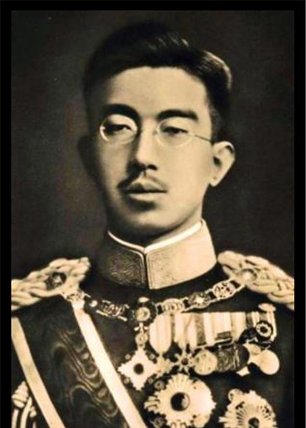 裕仁犯有滔天罪行,为何没被审判?除日美幕后交易外还有3大原因