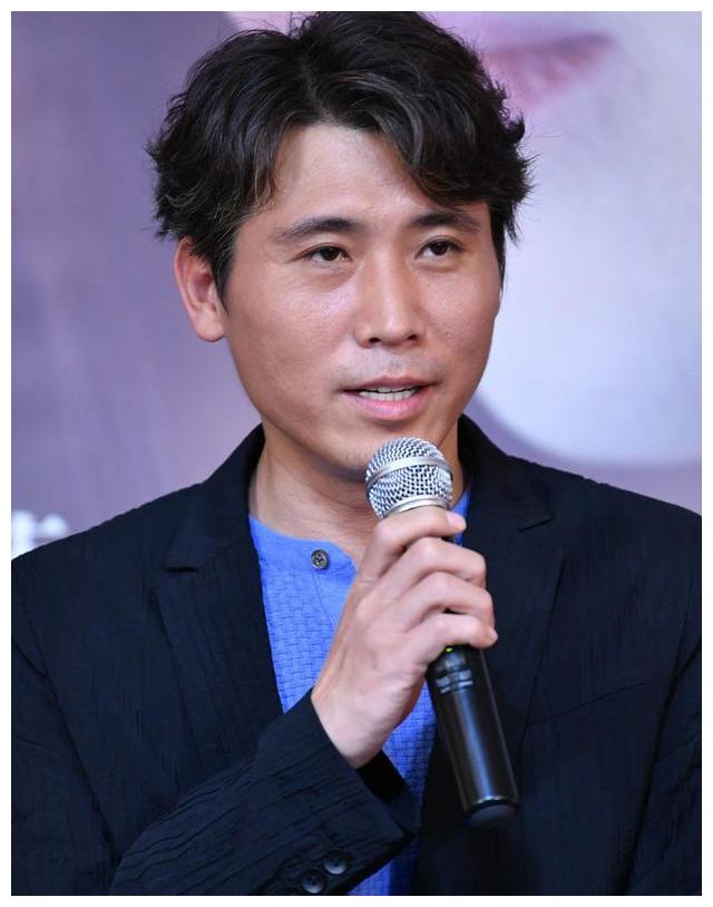 继靳东,张译,张嘉译之后,娱乐圈又一位大器晚成的中年大叔!