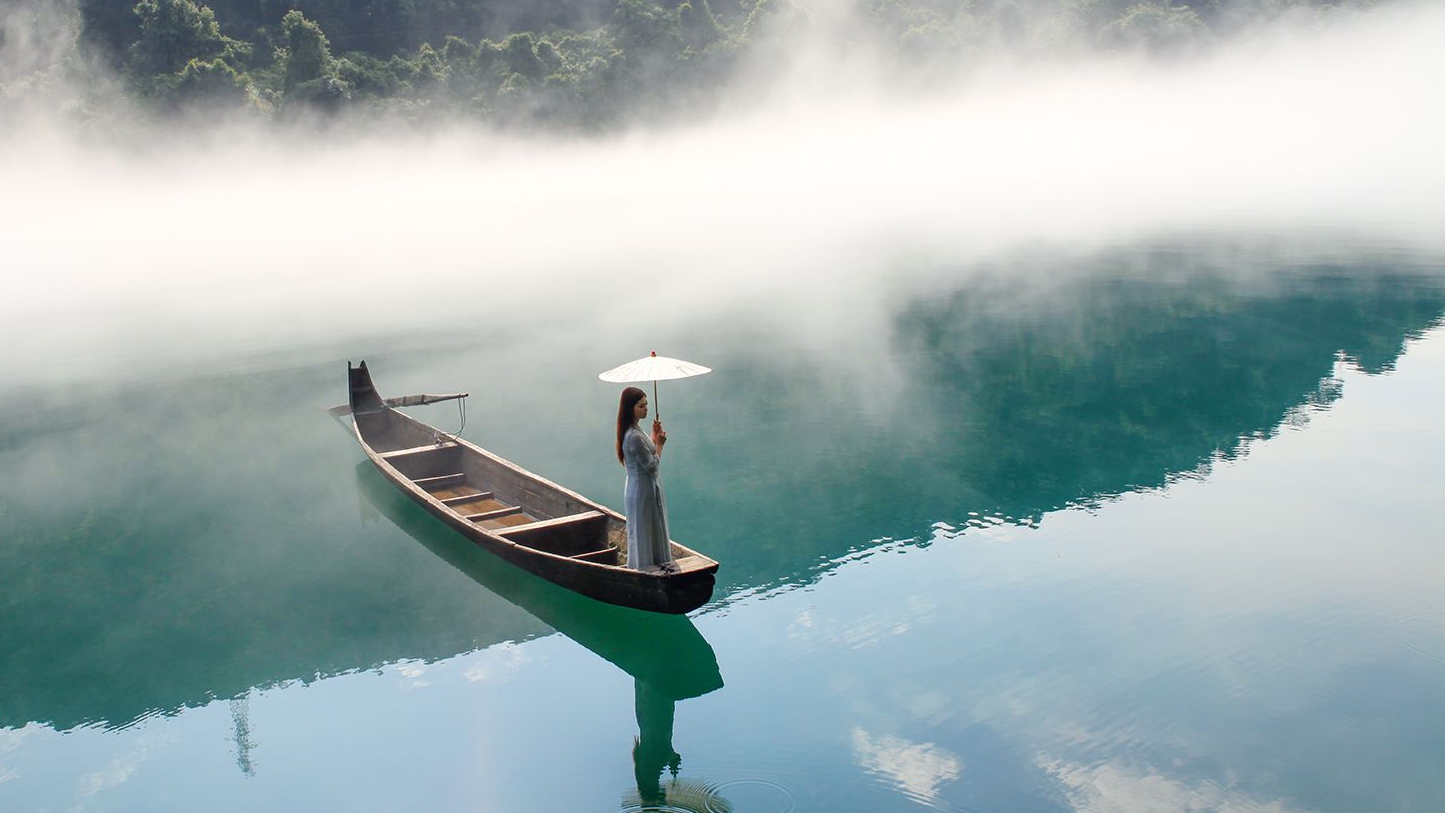 上善若水是最高境界的人的德行就像水的品性泽被万物而不争