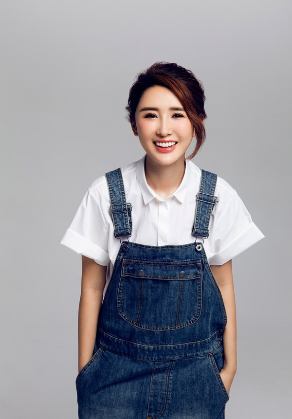 美图分享吕夏葳百变造型甜美写真图集