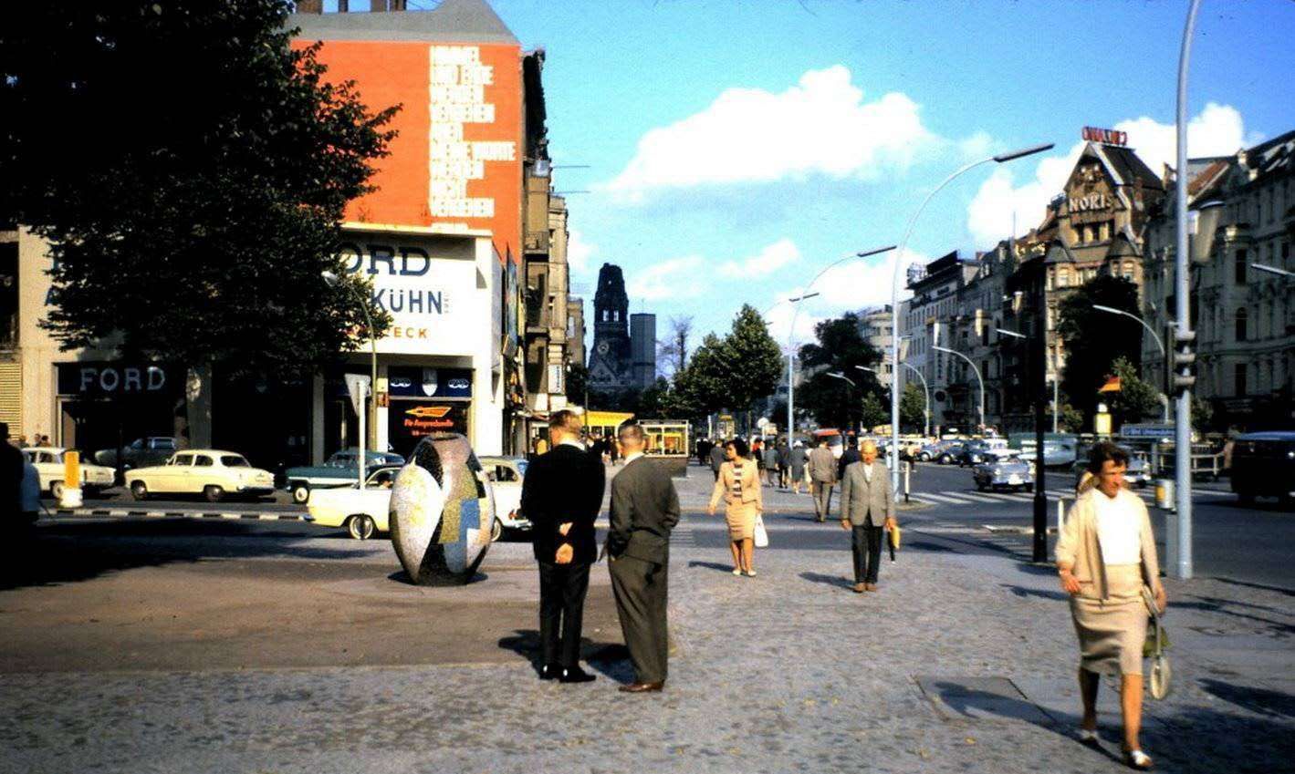 占领区柏林市井盟军治下的西柏林苏联治下的东柏林