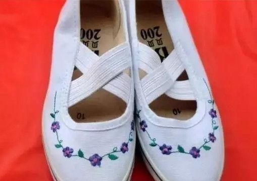 80后农村娃穿过"土掉渣"的服饰,据说穿过的人都是叔叔阿姨辈了