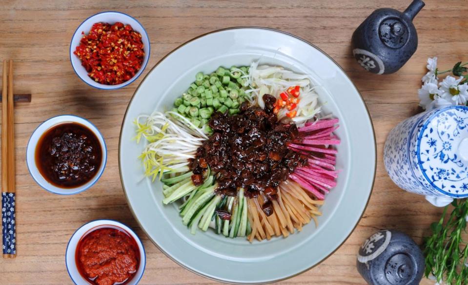 非常传统的一道中式面食,北京人的最爱,也是北京特色美食之一