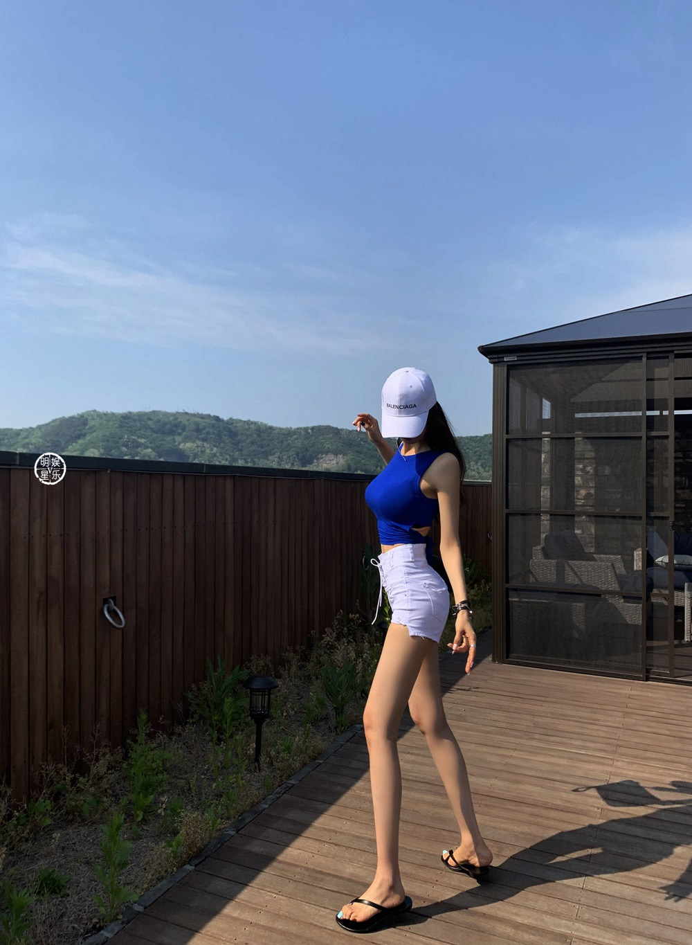 短裤人字拖,夏日的休闲