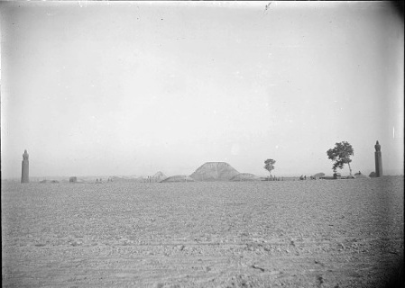 河南省巩义市老照片,外国人拍摄100年前的宋陵(1910年)