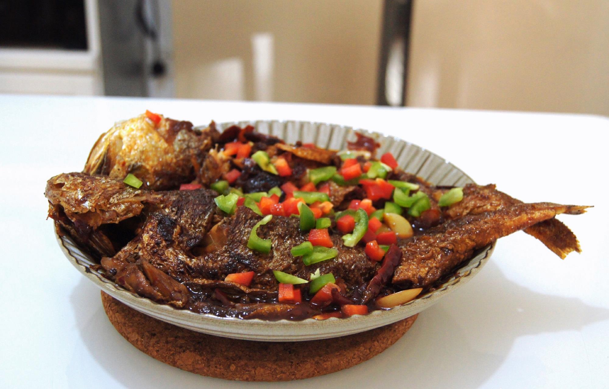 快手家常版干烧黄鱼,做法简单,加一味调料汁浓味厚