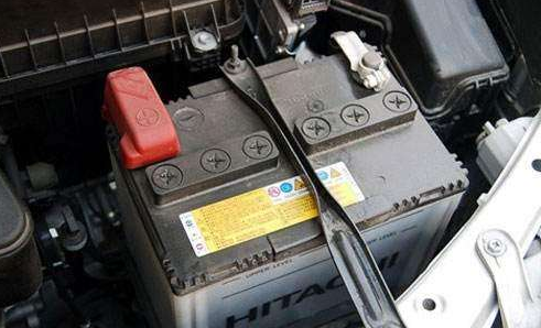 摩托车电瓶电量怎么看 60V电瓶亏电电压是多少