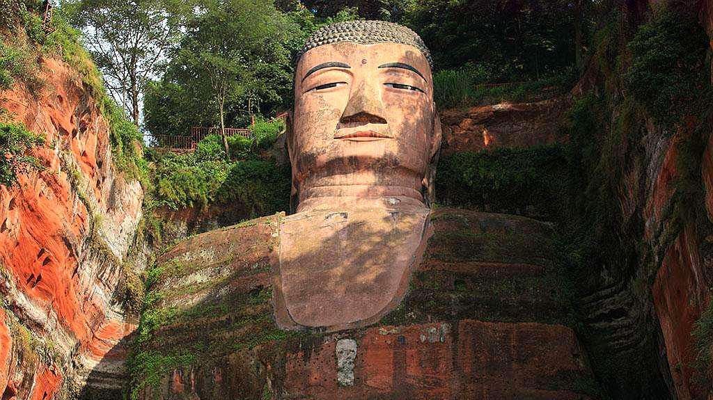 乐山大佛曾4次闭眼你知道原因吗专家这不是显灵