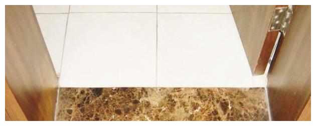 家庭装修有必要装过门石吗？听了教师傅一番话才晓得我家装错了