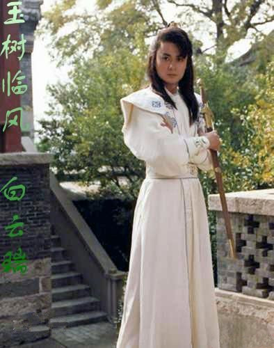 他是最帅的白云瑞,后一度沦为配角,和蒋勤勤合作过两次