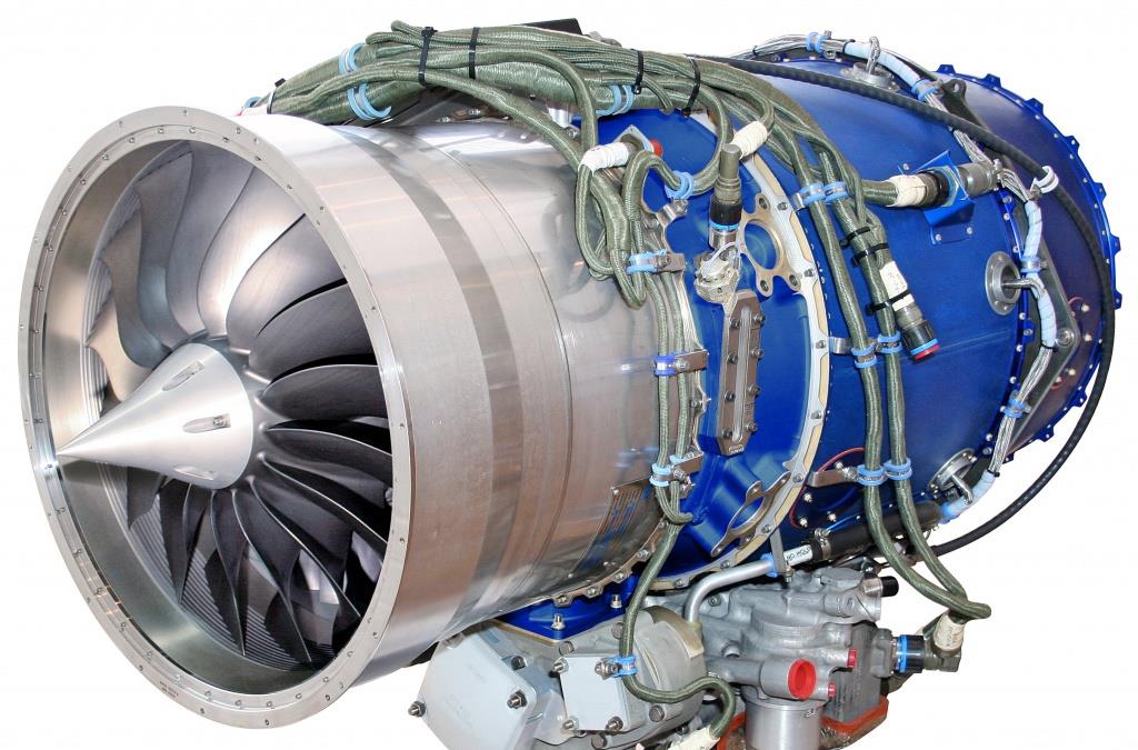 你可能不知道的冷知识:飞机飞行不用汽油做燃料!那用什么油?