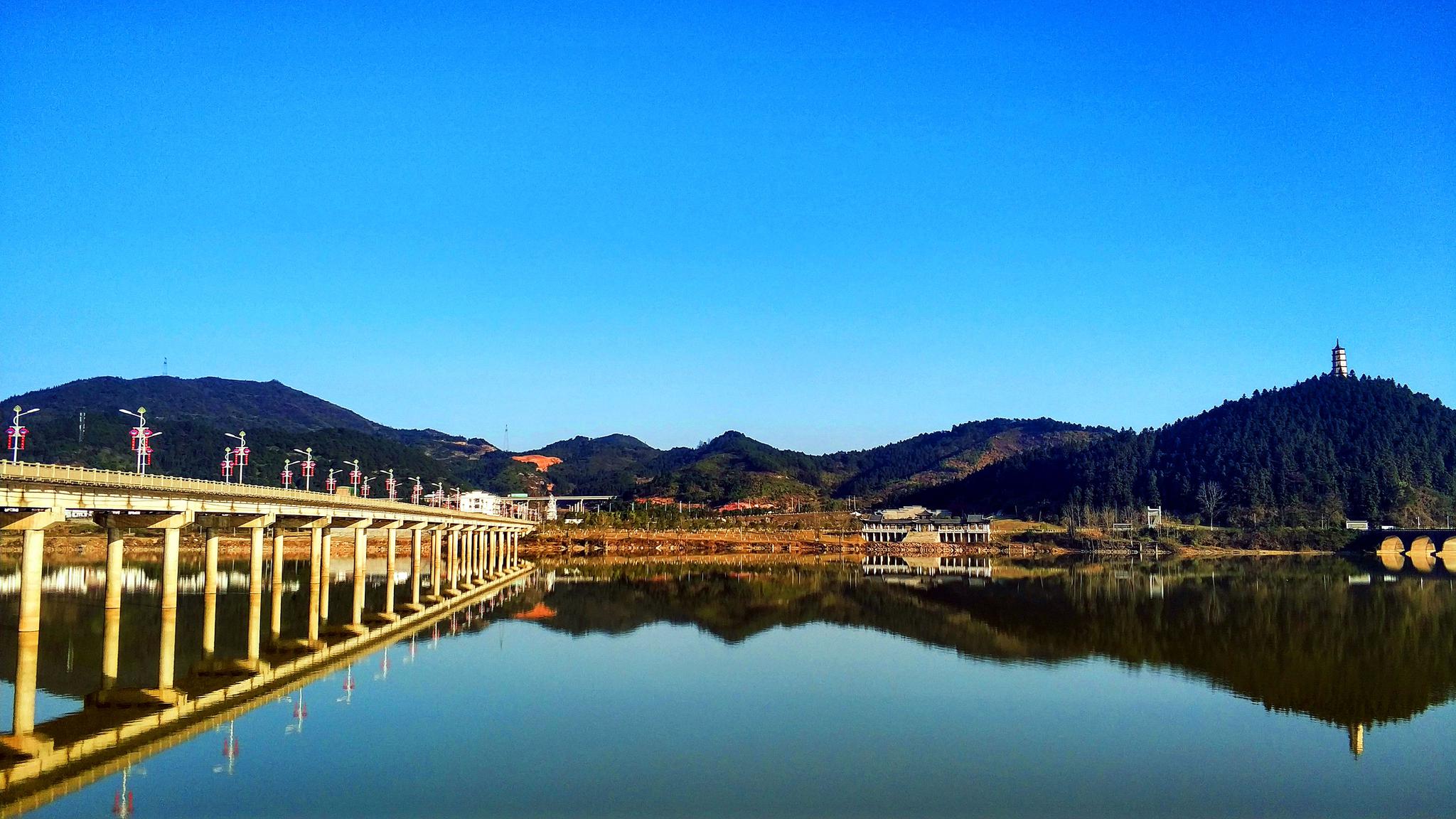 江西省抚州市南城县万年桥一个人的朝圣__财经头条